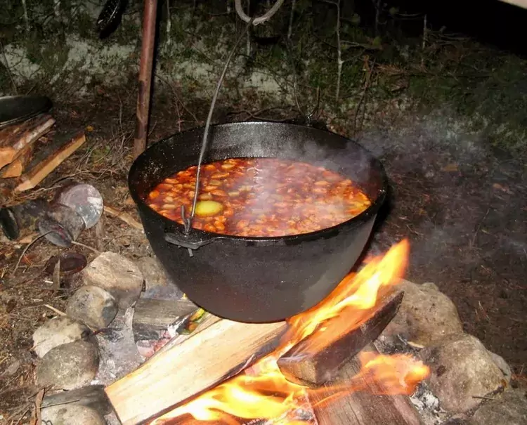 Готовка желудей на природе